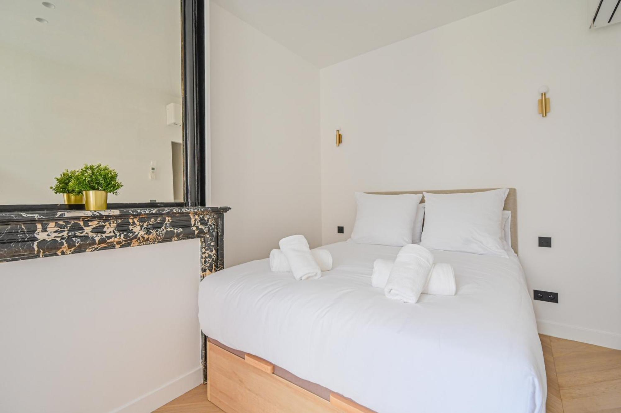 Sumptuous & Serene Parisian Flat Esterno foto