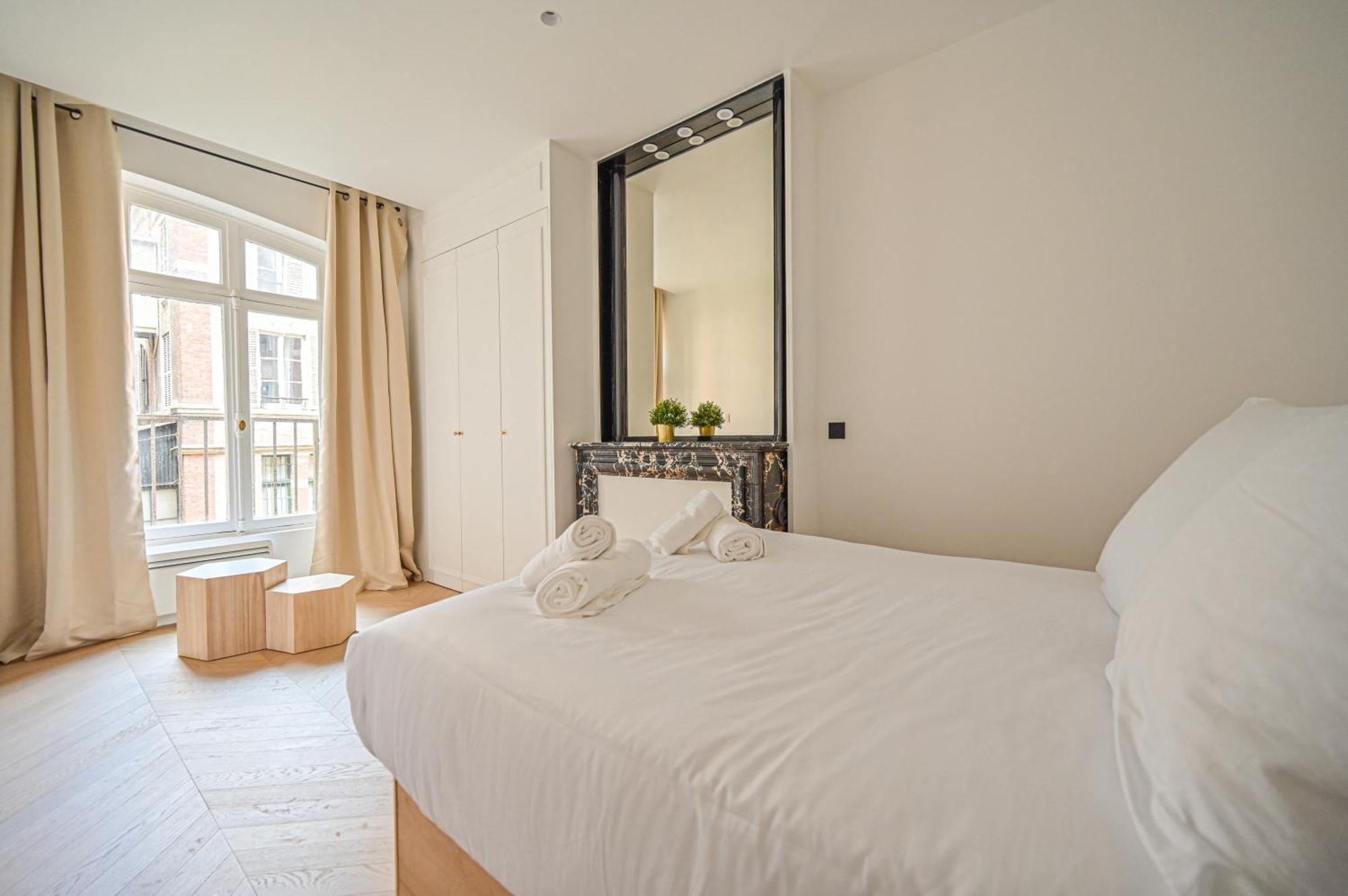Sumptuous & Serene Parisian Flat Esterno foto